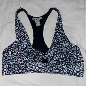 Forever 21 sports bra, twist in the front